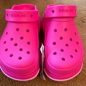 CROCS Women’s Platform Clog in Hot Pink